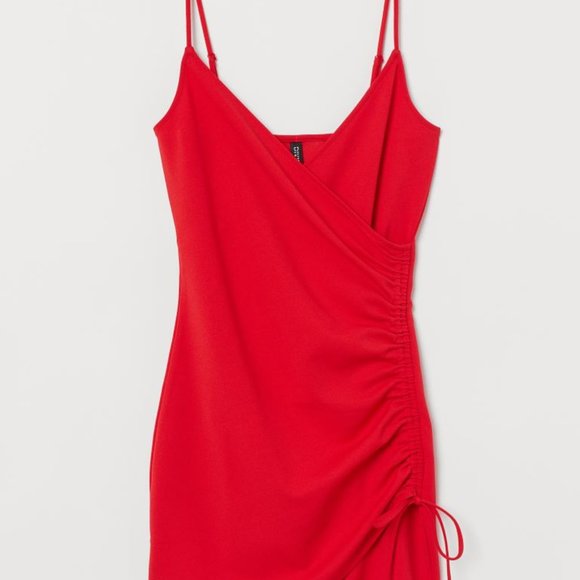 H&M Dresses & Skirts - NWOT Red H&M cocktail dress w/ wrap neckline | flattering & sexy | 10, can fit 8